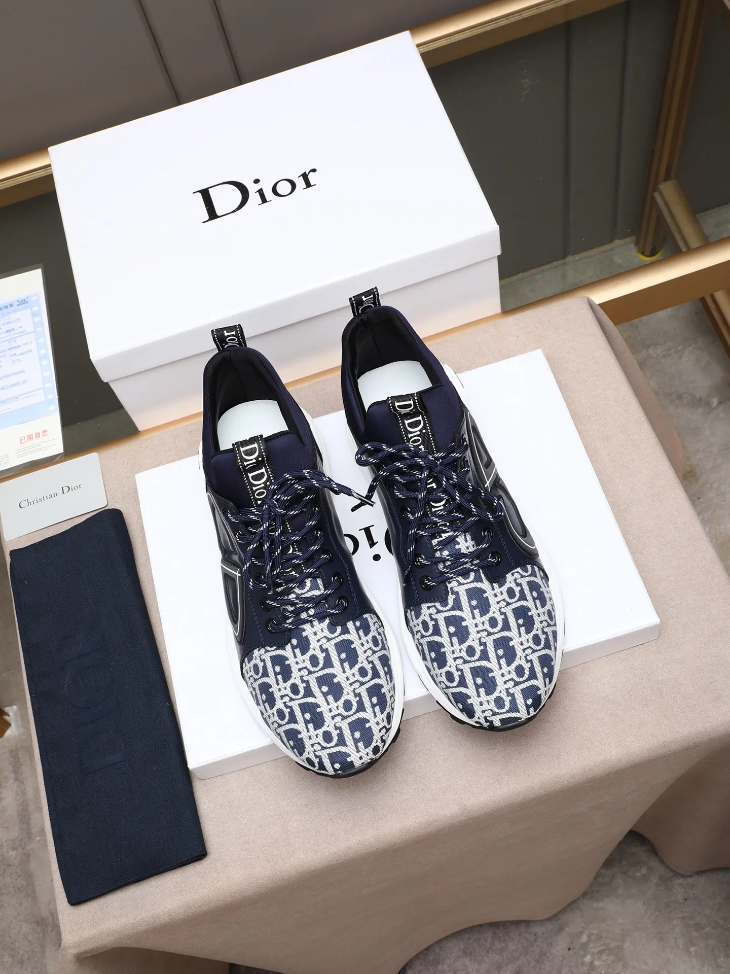 Men's shoes 💰460 💰Dior [Dior] 😘😘High-end series of casual men's shoes, simple and elegant👍👍👍The upper is made of first-layer genuine leather spliced ​​with Dior's special material [sun][sun]; imported first-layer sheepskin lining; special outsole, wear-resistant, lightweight, the overall design is harmonious and unified without lacking personality 👣🌟✨You deserve it! 5 colors😍Sizes 38~44. (45 custom-made) The picture above is a big seller🔥🔥🔥